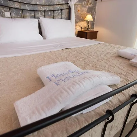 Pleiades Seaside Residences In Mani