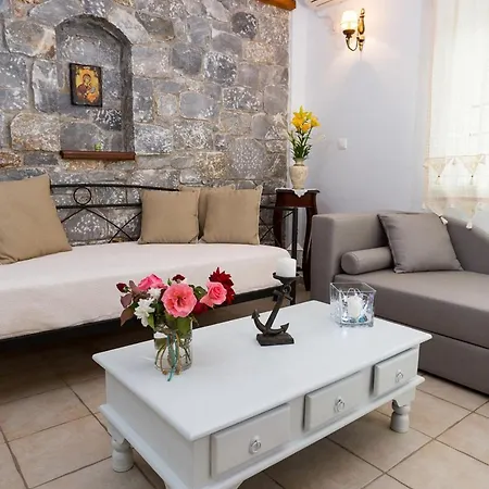 Pleiades Seaside Residences In Mani