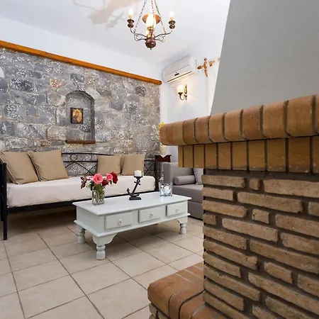 Pleiades Seaside Residences In Mani * Agios Nikolaos (Mani)